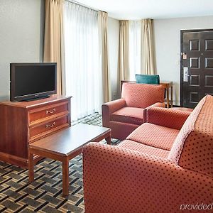 Queen Suite